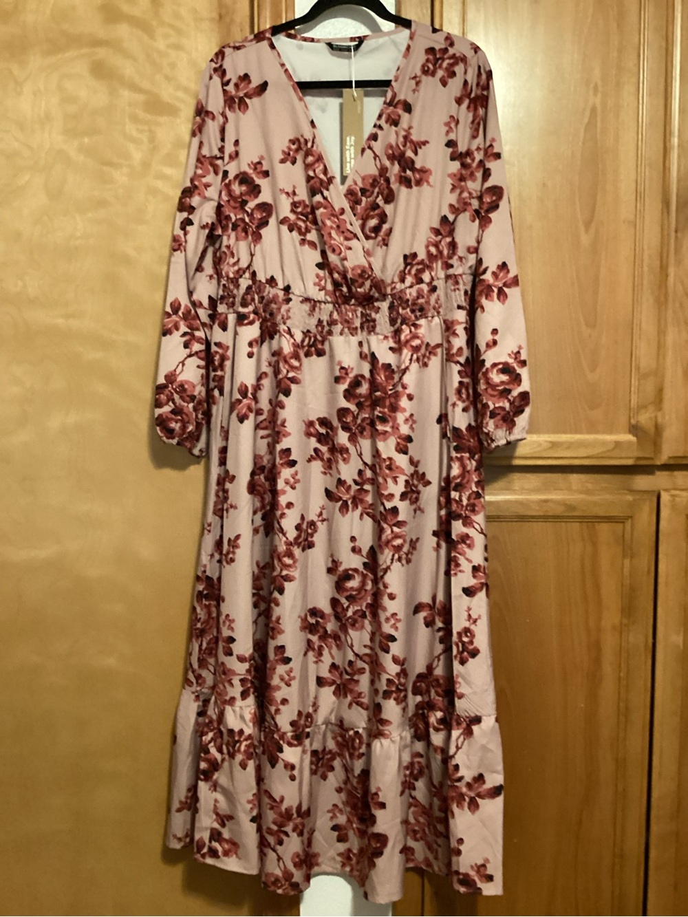 BloomChic Blush Pink Maxi Dress with Floral Print, size 14/16, NWT
